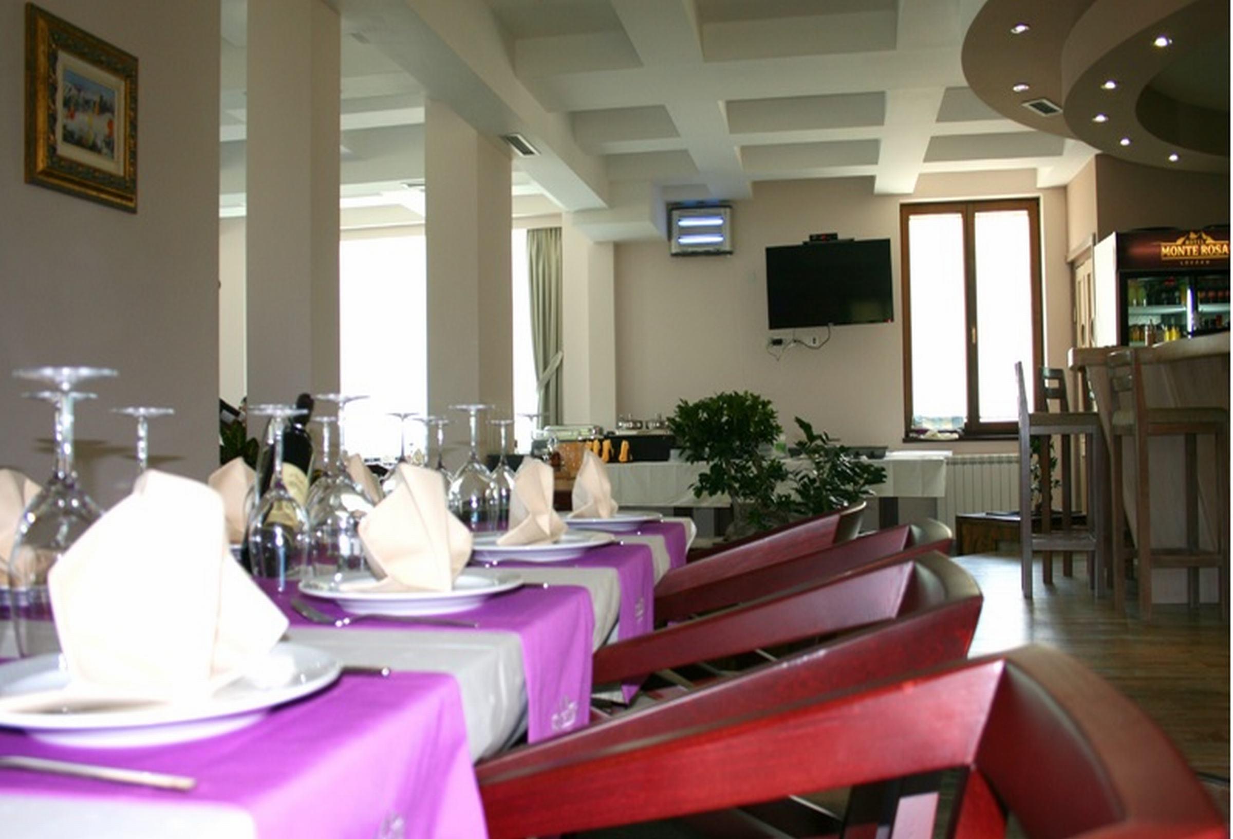Hotel Monte Rosa Τσέτινιε Εξωτερικό φωτογραφία